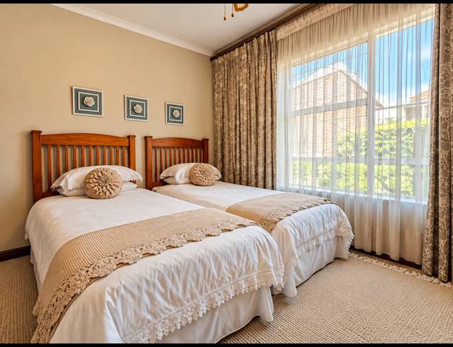 2 BEDROOM TOWNHOUSE FOR SALE IN THREE RIVERS